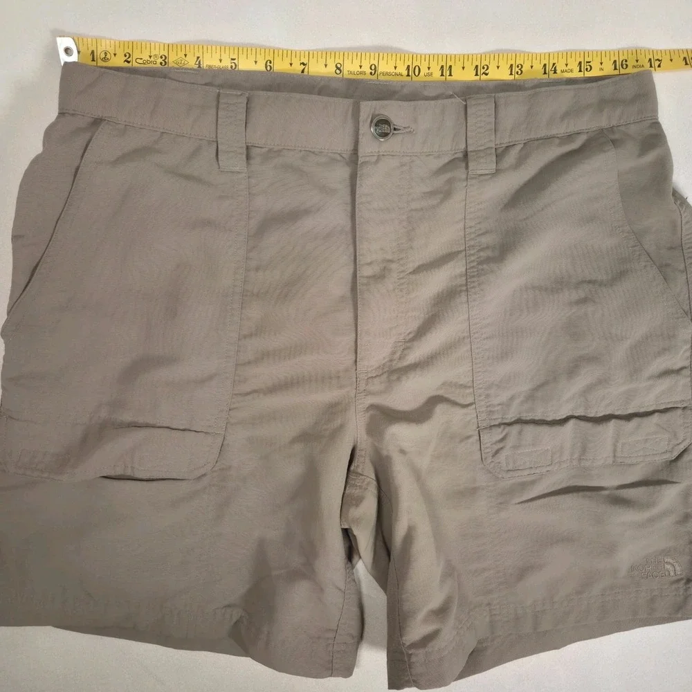 The North Face Cargo Shorts Mens 34×7.5 Tan Nylon Outdoor Hike Utility Gorpcore